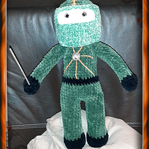 El Ninja verde. Arts, Crafts, To, Design, Fiber Arts, Crochet, and Amigurumi project by Katrin - 08.18.2021