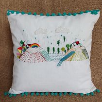 Mi Proyecto del curso: Cojin con Paisaje de Montaña. Accessor, Design, Costume Design, Embroider, and Color Theor project by Gladys Diaz - 08.19.2021