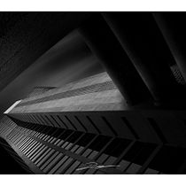 La Torre Oscura. (David Díaz_2021_Torre mexicana_Técnicas de postproducción para fotografía arquitectónica). Photograph, Architecture, Photo Retouching, Digital Photograph, Fine-Art Photograph, Outdoor Photograph, and Architectural Photograph project by David Díaz - 08.22.2021