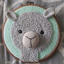 Mi Proyecto del curso: Punch needle y crochet: crea personajes únicos. Arts, Crafts, To, Design, Embroider, Fiber Arts, DIY, Crochet, and Punch Needle project by Francisca Mollo casanga - 08.25.2021