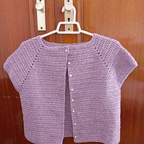Mi Proyecto del curso:  Top-down: prendas a crochet de una sola pieza. Un progetto di Fashion design, Fiber Art, DIY e Uncinetto di lospuglisi - 04.09.2021
