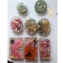 Mi Proyecto del curso: Diseño de joyería en resina. Design de acessórios, Artesanato, Design de joias, e DIY projeto de Ana Gabriela Martínez Ramírez - 05.09.2021