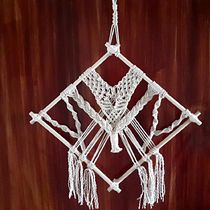 Mi Proyecto del curso: Introducción al tapiz de macramé. Un progetto di Design di accessori, Artigianato, Fiber Art e Macramè di Sandra García - 03.09.2021