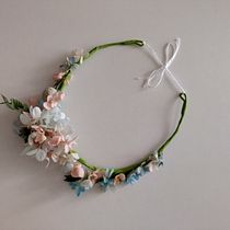 My project in Floral Headpiece: Using Flowers to Create Accessories course. Accessor, Design, Fashion Design, DIY, Floral, and Plant Design project by frogscherry - 09.10.2021