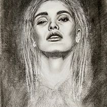 Il mio progetto del corso: Ritratto artistico al carboncino: creare atmosfere Ein Projekt aus dem Bereich Traditionelle Illustration, Bildende Künste, Zeichnung, Porträtzeichnung, Realistische Zeichnung und Artistische Zeichnung von barbaramaffia66 - 10.09.2021