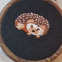 Meu projeto do curso: Bordado em miniatura: crie joias têxteis. Un projet de Design de bijoux , et Broderie de lilia_4 - 12.09.2021