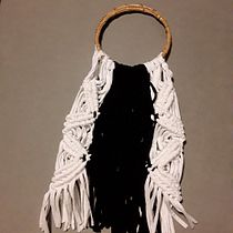 Mi Proyecto del curso: Diseño y elaboración de bolsos en macramé. Un projet de Design , Création d'accessoires, Artisanat, Couture, Art textile , et Macramé de María Valle Nava - 15.09.2021