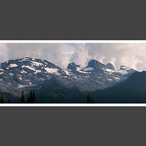 My project in Color Theory in Photography course. Photograph, Photo Retouching, Digital Photograph, Photographic Composition, and Color Theor project by Max - 09.16.2021