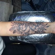 Mi Proyecto del curso: Tatuaje botánico con puntillismo. Projekt z dziedziny Trad, c, jna ilustracja, Projektowanie tatuaż, R i sunek botaniczn użytkownika Carlos Steek - 17.09.2021