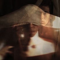 SUBMERSO . Photograph, Photograph, Post-production, Photo Retouching, Portrait Photograph, Studio Photograph, Fine-Art Photograph, Photomontage, and Self-Portrait Photograph project by Lucas Giaretta - 05.08.2021