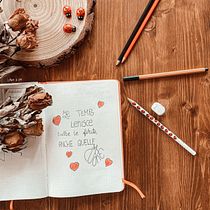 Il mio progetto del corso: Bullet journal creativo: pianificazione e creatività. Traditional illustration, Lettering, Drawing, H, and Lettering project by Manuela Menna - 09.22.2021