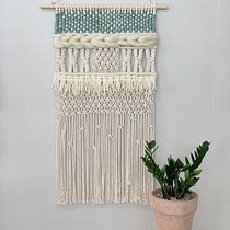 My project in Introduction to Macramé: Creation of a Decorative Tapestry course Ein Projekt aus dem Bereich Erweiterungsentwicklung, H, werk, Innendesign, Dekoration von Innenräumen, Weben und Makramee von Minjeong Kim - 14.09.2021