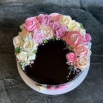 My project in Decorative Buttercream Flowers for Cake Design course. Design, e DIY projeto de suzy.starcevic - 23.09.2021