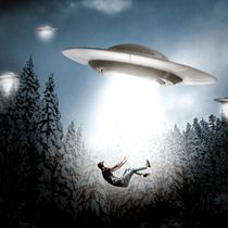 ABDUCCIÓN ALIENÍGENA. Projekt z dziedziny Fotografia, Postprodukcja fotograficzna, Retuszowanie fotografii, Fotografia c, frowa, Fotografia art, st, czna i Fotomontaż użytkownika luciadecastrobullon - 30.09.2021