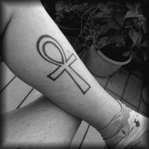 Mein Kursprojekt: Wie man ein Tattoo entwirft. Een project van Traditionele illustratie y  Tatoeageontwerp van Grosser Tatzelwurm - 30.09.2021