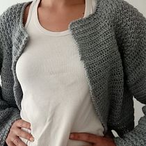 Mi Proyecto del curso:  Top-down: prendas a crochet de una sola pieza. Un progetto di Fashion design, Fiber Art, DIY e Uncinetto di Veronica Peris - 03.10.2021