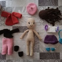 Mi Proyecto del curso: Amigurumi: diseño de ropa, pelo y complementos. Un progetto di Artigianato, Design di giocattoli, Fiber Art, Uncinetto e Amigurumi di laura_spar - 05.10.2021