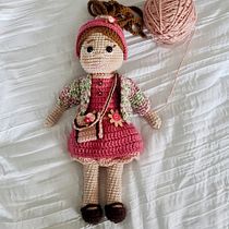 Mi Proyecto del curso: Amigurumi: diseño de ropa, pelo y complementos. Un proyecto de Artesanía, Diseño de juguetes, Tejido, Crochet, Amigurumi y Diseño textil de Liseth Orellana - 21.10.2021