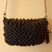 My project in Design and Knitting of Bags with Silk Cord  course. Un progetto di Design, Design di accessori, Artigianato, Cucito e Fiber Art di Patricia Walschburger - 10.10.2021
