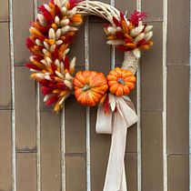 Il mio progetto del corso: Creazione di una ghirlanda con fiori secchi. Un projet de Design , Design d'intérieur, Pa, sagisme, DIY , et Art floral et végétal de Jessica Maritato - 11.10.2021