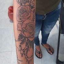 Mi Proyecto del curso: Tatuaje botánico con puntillismo. Projekt z dziedziny Projektowanie tatuaż, Trad, c, jna ilustracja, R i sunek botaniczn użytkownika Yeison Villa Valencia - 12.10.2021