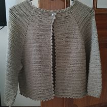Meu projeto do curso:  Top-down: roupas de crochê sem costura - Jaqueta meia manga. Un progetto di Uncinetto di luisafonseca40 - 14.10.2021