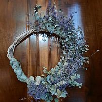 Il mio progetto del corso: Creazione di una ghirlanda con fiori secchi. Un projet de Design , Design d'intérieur, Pa, sagisme, DIY , et Art floral et végétal de lizva73 - 22.10.2021