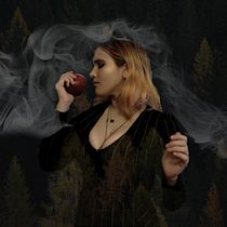 Mi Proyecto del curso: Autorretrato fotográfico conceptual. Photograph, Post-production, Photo Retouching, Portrait Photograph, Studio Photograph, Fine-Art Photograph, Photomontage, and Self-Portrait Photograph project by Clara García Reig - 10.18.2021