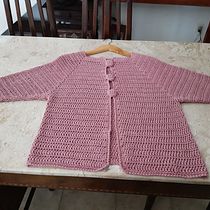 Meu projeto do curso:  Top-down: roupas de crochê sem costura. Un progetto di Fashion design, Fiber Art, DIY e Uncinetto di Fernanda Lousada Belmont - 17.10.2021