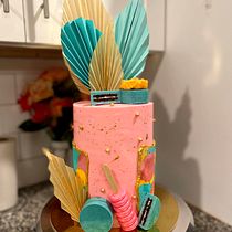 Mi Proyecto del curso: Cake design: técnicas decorativas modernas. DIY, and Design project by Romy Flor - 10.23.2021