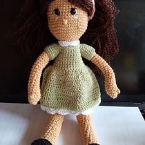 My project in Amigurumi: Design Clothing, Hair and Accessories course. Un progetto di Artigianato, Design di giocattoli, Fiber Art, Uncinetto e Amigurumi di Angela Horder - 23.10.2021