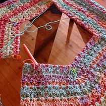 Mi Proyecto del curso:  Top-down: prendas a crochet de una sola pieza. Un progetto di Fiber Art e Uncinetto di Noa Navarrete - 27.10.2021