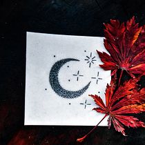 Moon Child. Desenho de tatuagens, Ilustração tradicional e Ilustração botânica projeto de Jazz - 28.10.2021