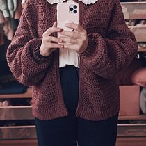 Mi Proyecto del curso:  Top-down: prendas a crochet de una sola pieza. Un progetto di Fashion design, Fiber Art, DIY e Uncinetto di Severine Mundus - 01.11.2021