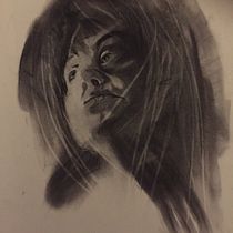 My project in Artistic Charcoal Portraiture: Creating Atmosphere course. Ilustração tradicional, Artes plásticas, Desenho, Desenho de retrato, Desenho realista, Desenho artístico, e Publicidade projeto de Emiliya Atanasova - 01.11.2021