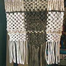 My project in Introduction to Macramé: Creation of a Decorative Tapestry course Ein Projekt aus dem Bereich Erweiterungsentwicklung, H, werk, Innendesign, Dekoration von Innenräumen, Weben und Makramee von Cristina Girao Feo Torres - 06.11.2021