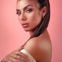 Mi Proyecto del curso: Fotografía de moda y retoque digital. Un proyecto de Fotografía, Dirección de arte, Diseño de iluminación, Post-producción fotográfica		, Retoque fotográfico, Fotografía de moda, Fotografía de retrato, Fotografía de estudio, Fotografía digital, Fotografía artística y Fotografía en interiores de Edwin Fonseca - 28.10.2021