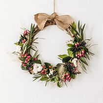 Mon projet du cours : Création de couronnes avec des fleurs séchées. Design, Design de interiores, Paisagismo, DIY, e Design floral e vegetal projeto de Mélanie Retamar - 12.11.2021
