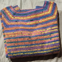 Mi Proyecto del curso:  Top-down: prendas a crochet de una sola pieza. Un progetto di Fashion design, Fiber Art, DIY e Uncinetto di Júlia Domènech Sogsa - 10.11.2021