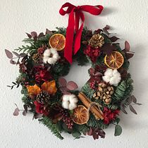 Mi Proyecto del curso: Creación de coronas con flores secas. Design, Design de interiores, Paisagismo, DIY, e Design floral e vegetal projeto de Leonor Ferri Soler - 15.11.2021