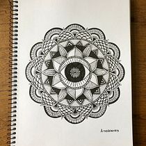 o olho que tudo vê | mandala angrooves. Drawing & Ink Illustration project by luana - 11.19.2021