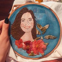 Meu projeto do curso: Criação de retratos bordados com aquarela. Un projet de Peinture, Aquarelle , et Broderie de Clara Borges - 19.11.2021