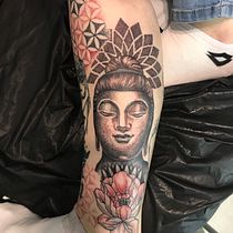 Mein Kursprojekt: Botanisches Tattoo mit Pointillismus. Un progetto di Illustrazione tradizionale, Design di tatuaggi e Illustrazione botanica di Michelle Glöckner - 21.11.2021