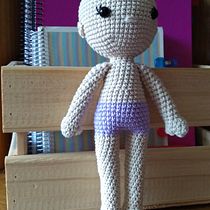Mi Proyecto del curso: Amigurumi: diseño de ropa, pelo y complementos. Een project van Craft, Speelgoedontwerp, Textiel, Haken y Amigurumi van marcelaquiroga342 - 20.11.2021