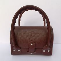 Mi Proyecto del curso: Creación de bolsos de cuero artesanales para principiantes. Design, Accessor, Design, Arts, Crafts, and Sewing project by Marlon Chaves Jiménez - 11.23.2021