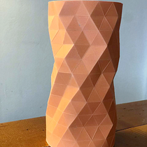 My project in Geometric Handmade Molds: Design 3D-faceted Objects course. Un projet de Design , Création d'accessoires, Artisanat, Beaux Arts, Décoration , et Décoration d'intérieur de s_68_m - 25.11.2021
