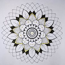 My project in The Art of Mandala Drawing: Create Geometric Patterns course. Drawing & Ink Illustration project by Ed Oh - 11.23.2021