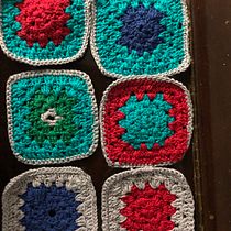 Meu projeto do curso: Granny square de crochê: crie sua própria malha. Fashion Design, Fiber Arts, DIY, Crochet, and Textile Design project by luciennetoledo - 12.30.2021