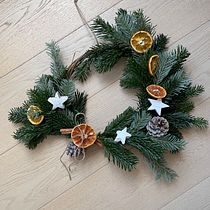Il mio progetto del corso: Creazione di una ghirlanda con fiori secchi. Design, Design de interiores, Paisagismo, DIY, e Design floral e vegetal projeto de arch_montanaro - 30.11.2021