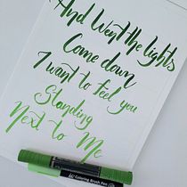 Next to me... brush pen. Caligrafia, Design, e Lettering projeto de Emanuel Mozo Plaza - 30.11.2021